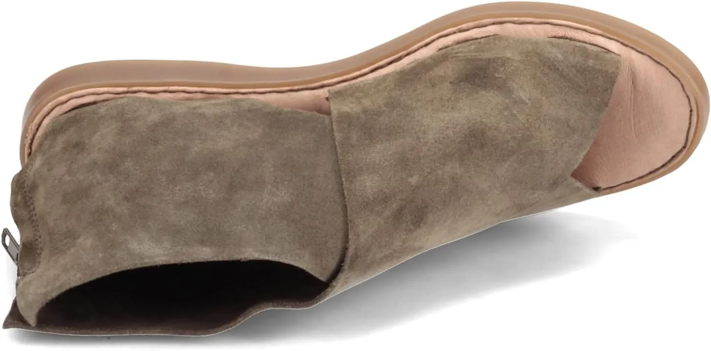 BORN Women's, Iwa Sandal