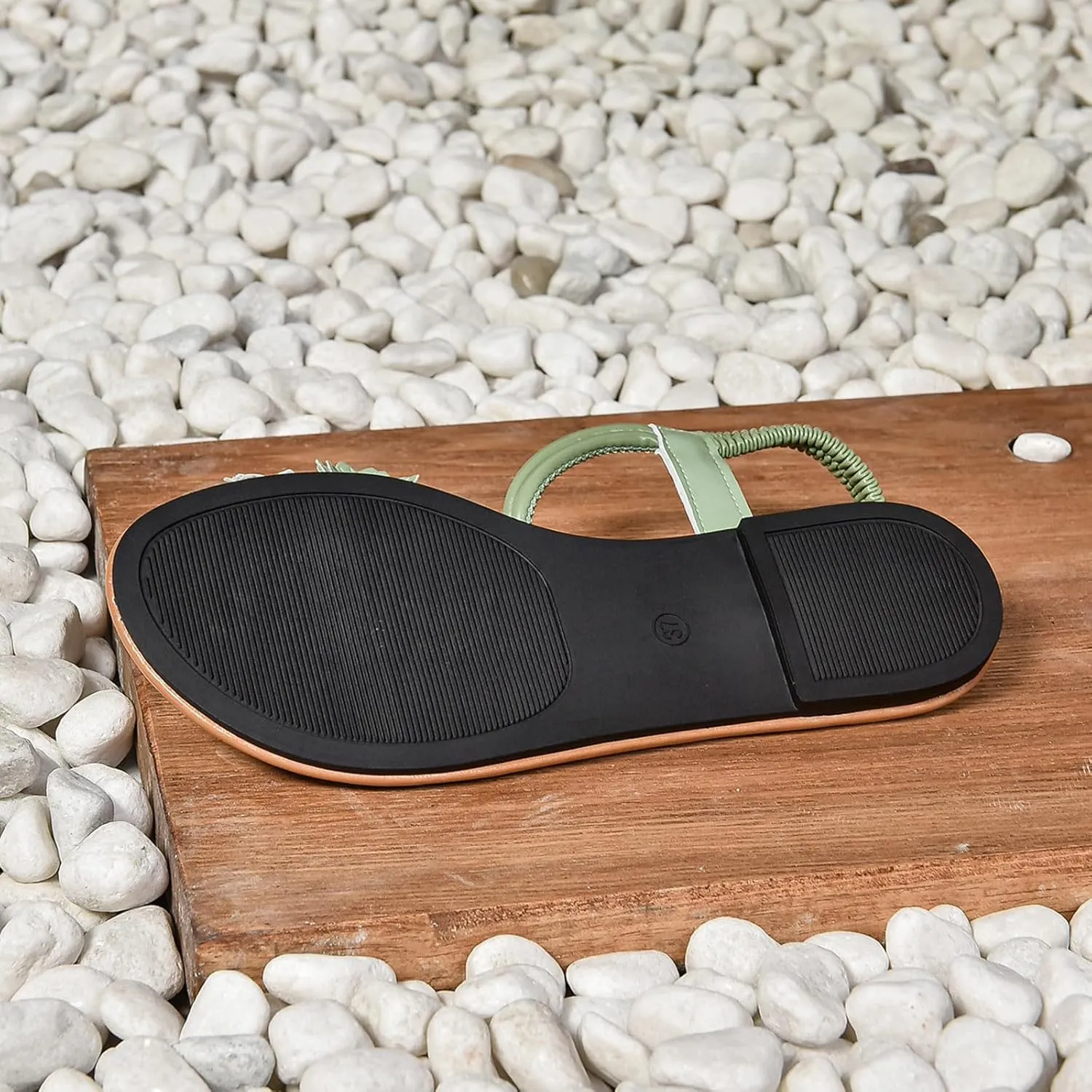 Casual And Versatile Flat Sandals With Flower Decoration Fashionable Bohemian Sandals Water Sandals for Women Size 5
