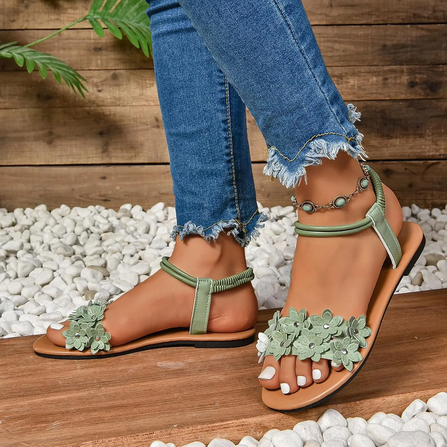 Casual And Versatile Flat Sandals With Flower Decoration Fashionable Bohemian Sandals Water Sandals for Women Size 5