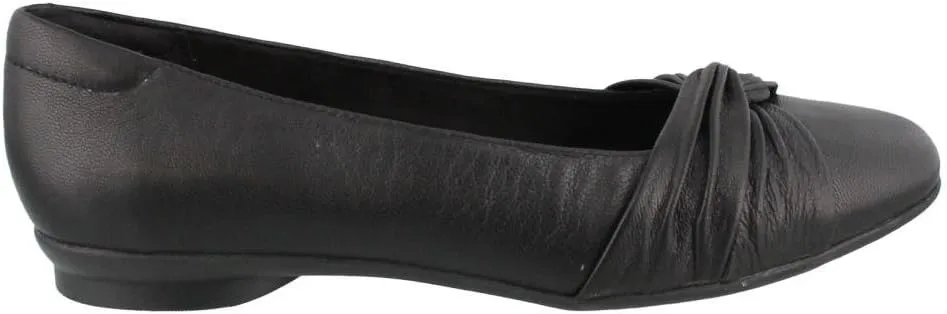 Clarks Women's Candra Gleam Ballet Flat