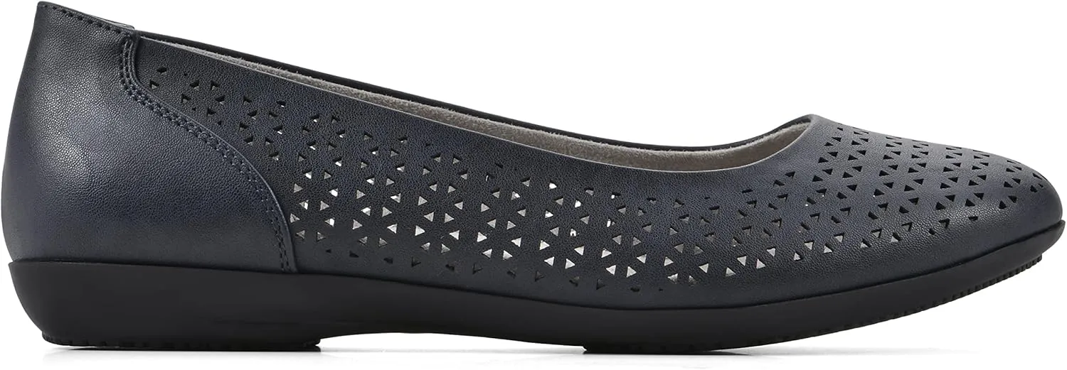 CLIFFS BY WHITE MOUNTAIN Women's Cindy Cushioned Ballet Flat