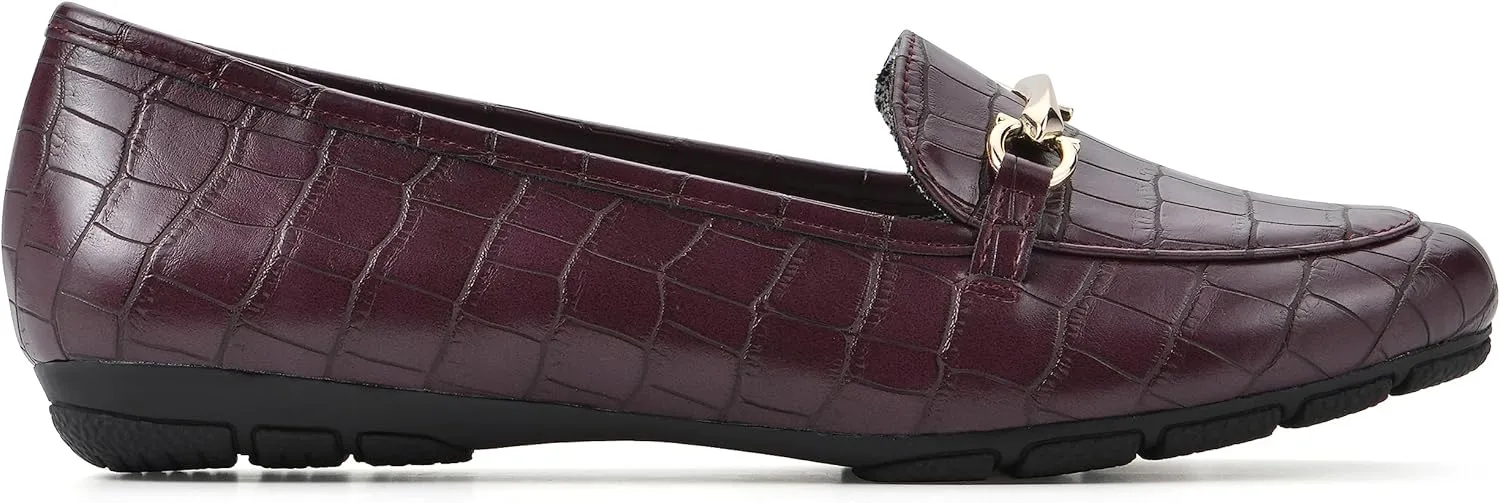 CLIFFS BY WHITE MOUNTAIN Women's Glowing Cushioned Loafer Flat