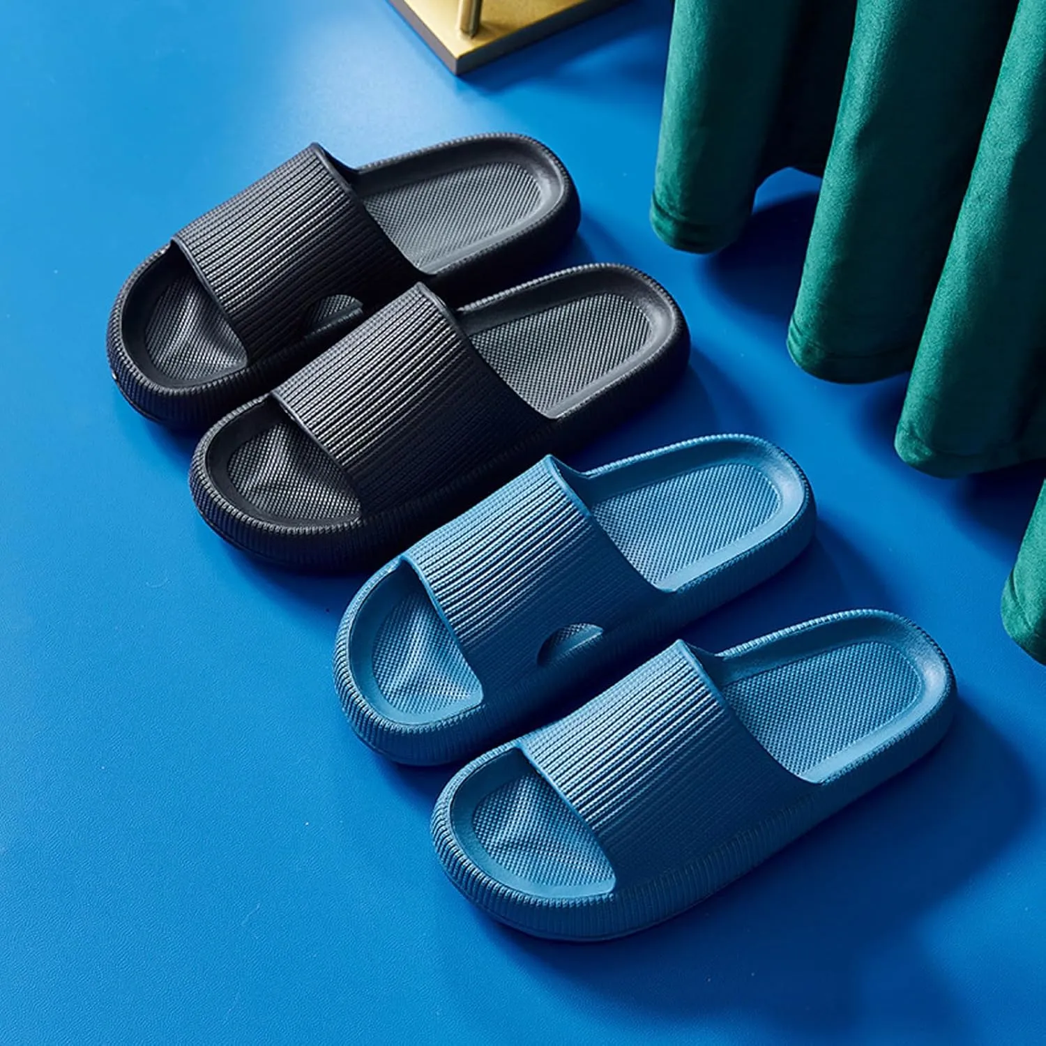 Cloud Slippers for Women and Men,Support and Cushioned Thick Sole Pillow Slippers Ultra Soft EVA Anti-slip shock absorption Flat Shower Sandals