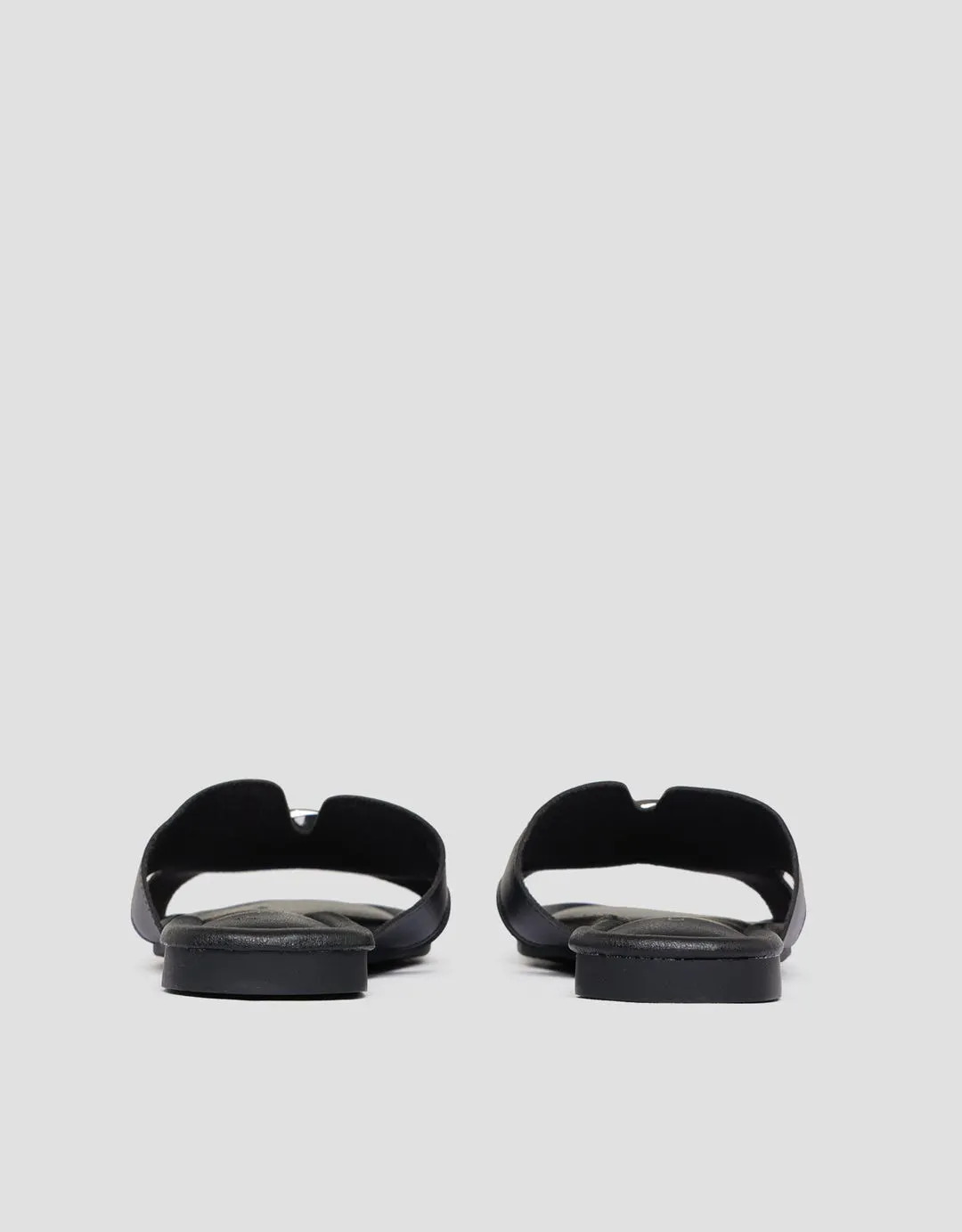 Connexion Chain Metal Strap Slipper Sandal Wanita