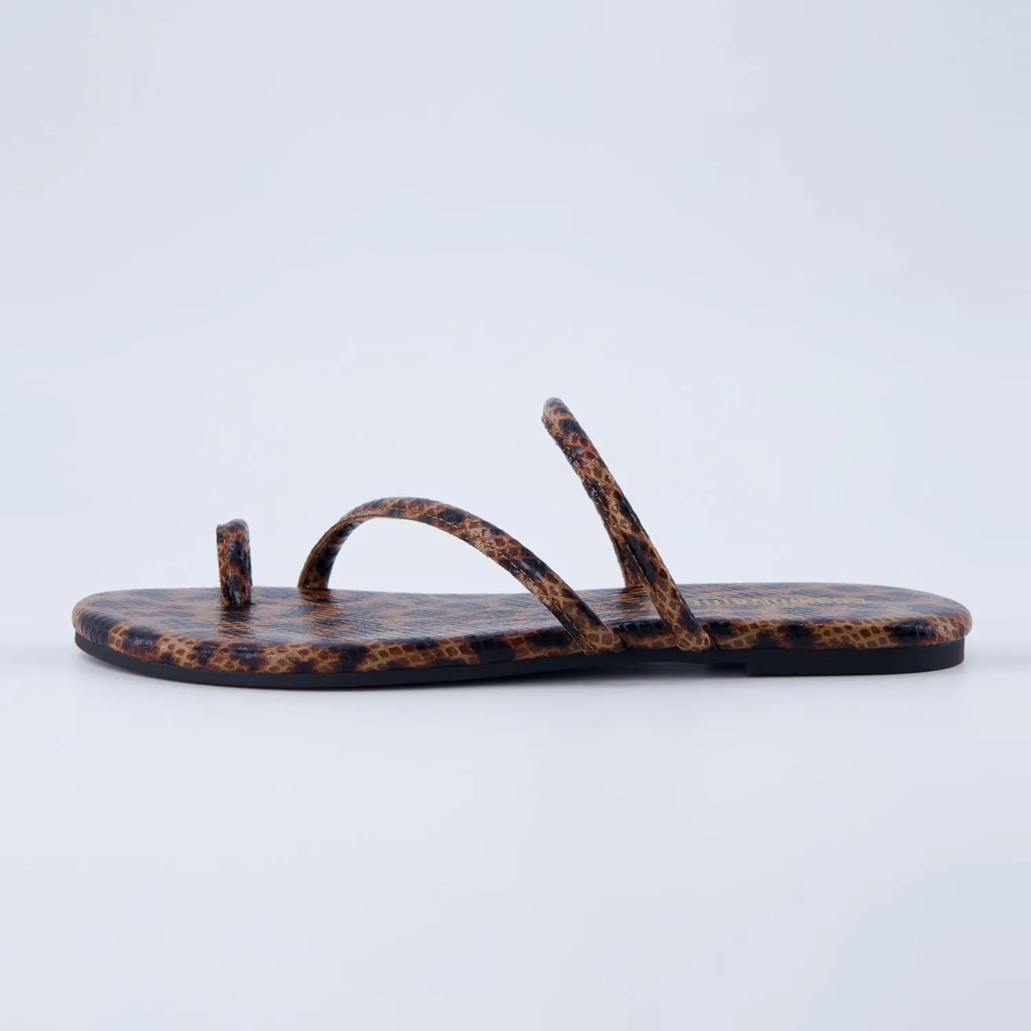CUSHIONAIRE Resort Women’s Minimalist Strappy Sandals – Lightweight Summer Flat Sandals with Cushioned Footbed