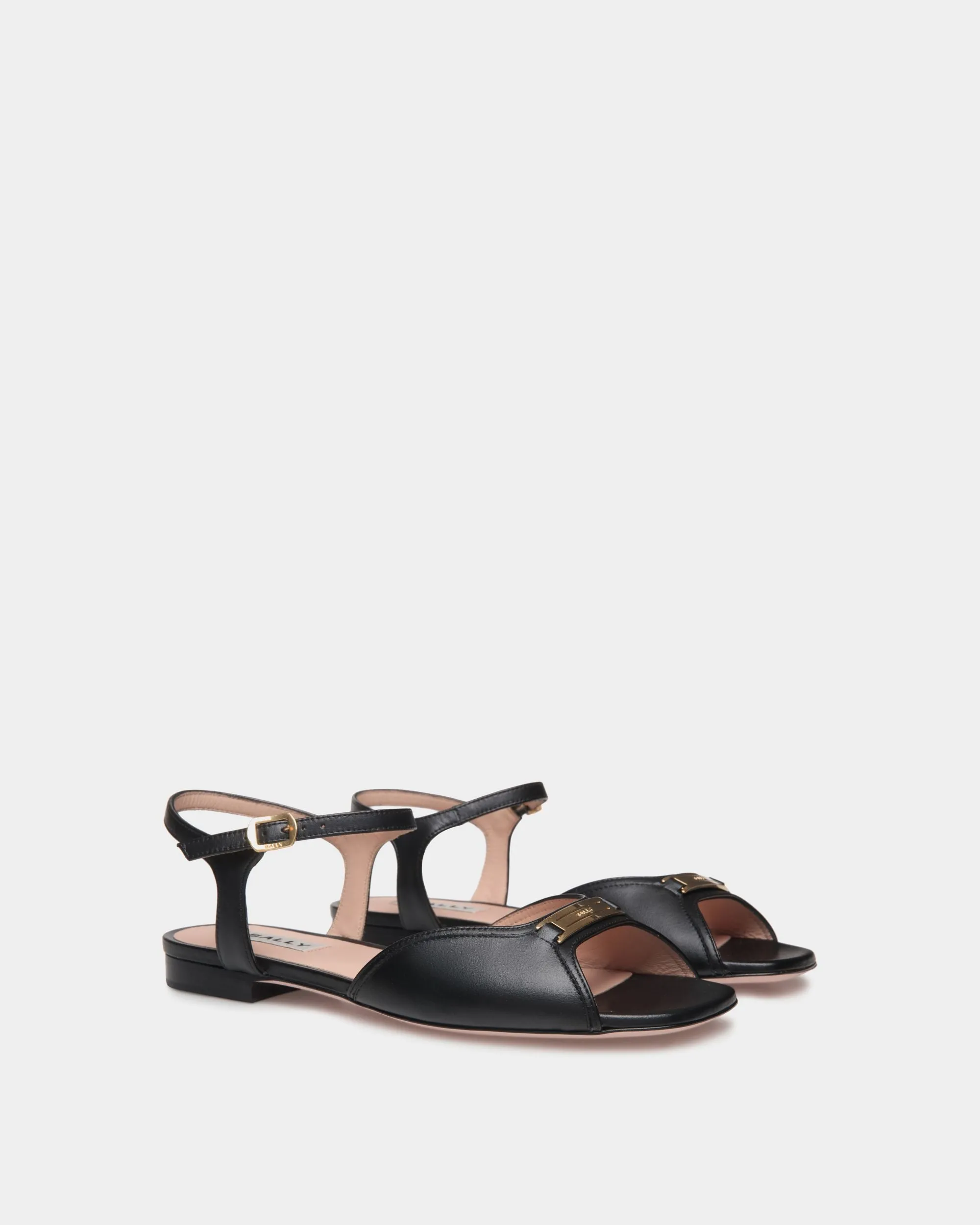 Deco Flat Sandal in Black Leather