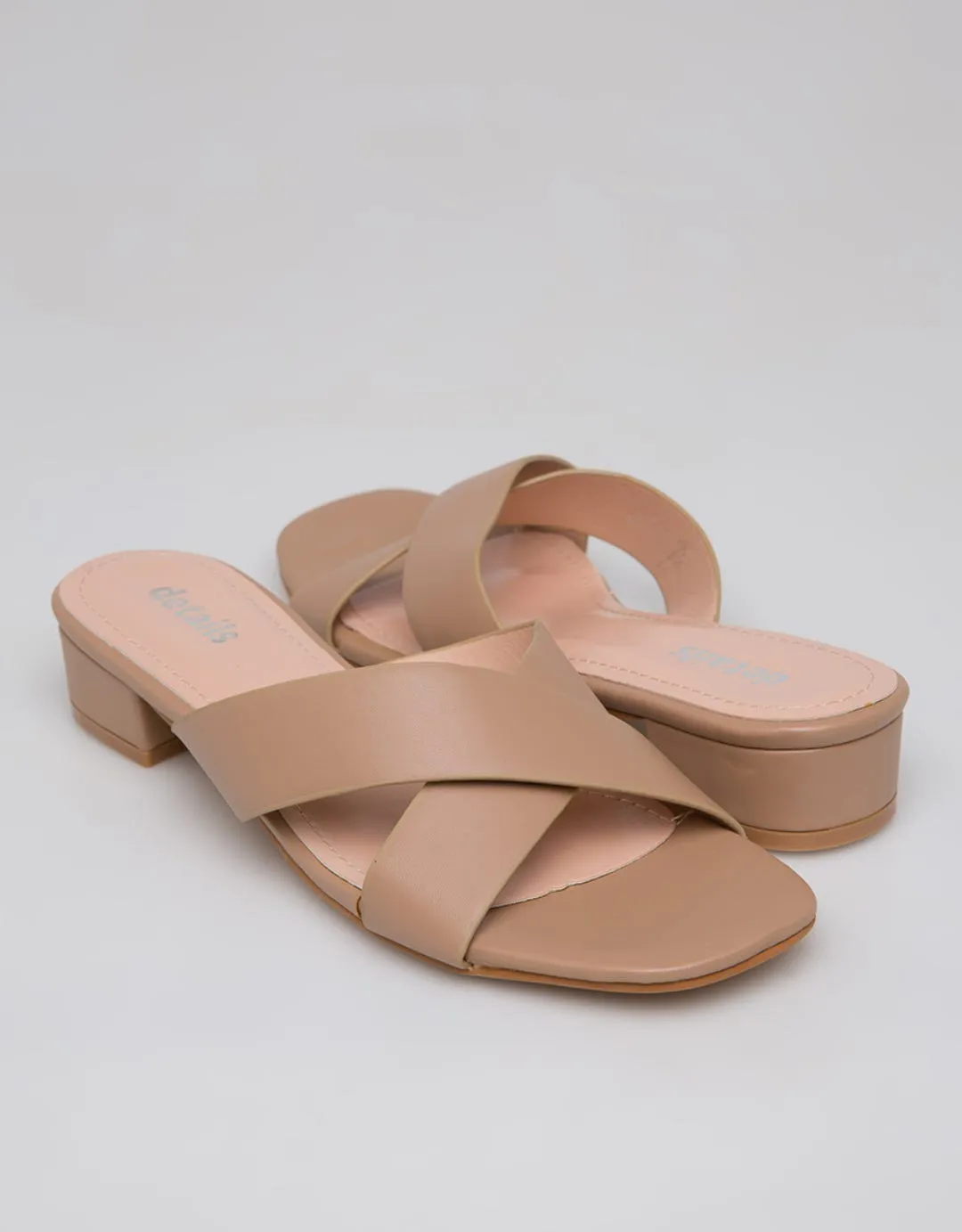 Details Slipper Sandals Cros