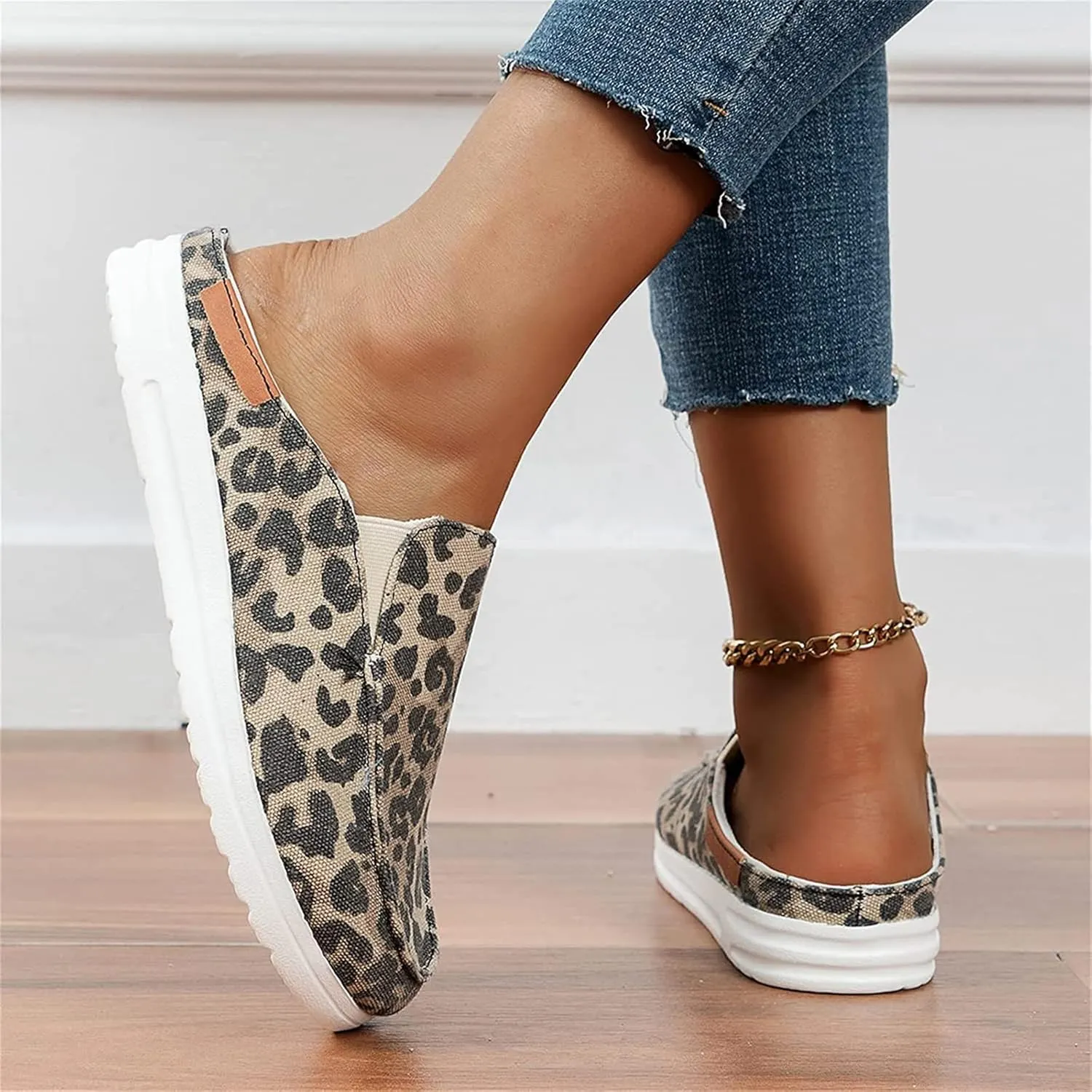 DOIX Women's Garden Clogs Shoes Slip on Canvas Slippers Backless Flat Sandals Lightweight Closed Toe Summer Casual Comfy Walking Loafer Shoes,Leopard Print,US6/EU37