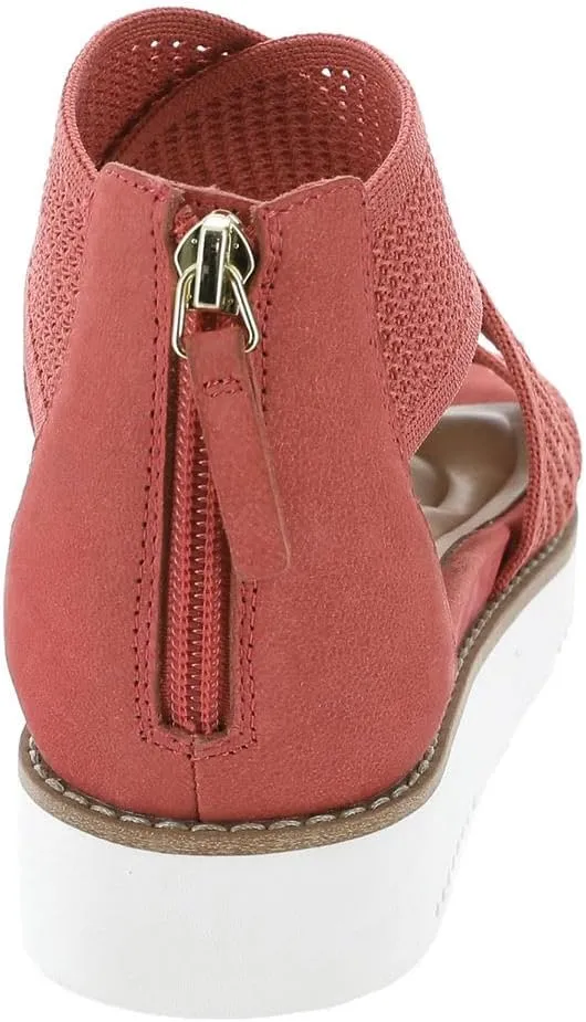 Easy Spirit Women's Wander Flat Sandal