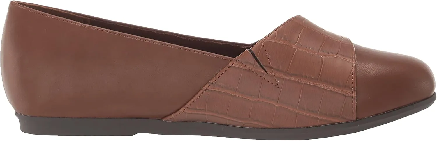 Easy Street Women's Bessie Sneaker