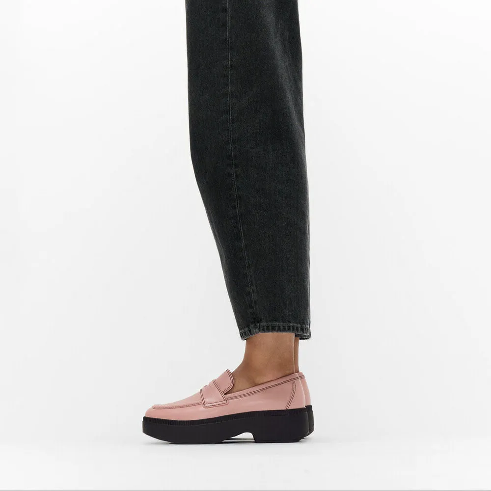 FitFlop x Song Hye Kyo<br>F-LUMA Contrast-Stitch Demi-Wedge Loafers