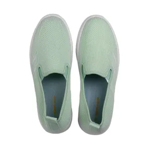 Flexible Slip-on Sneakers