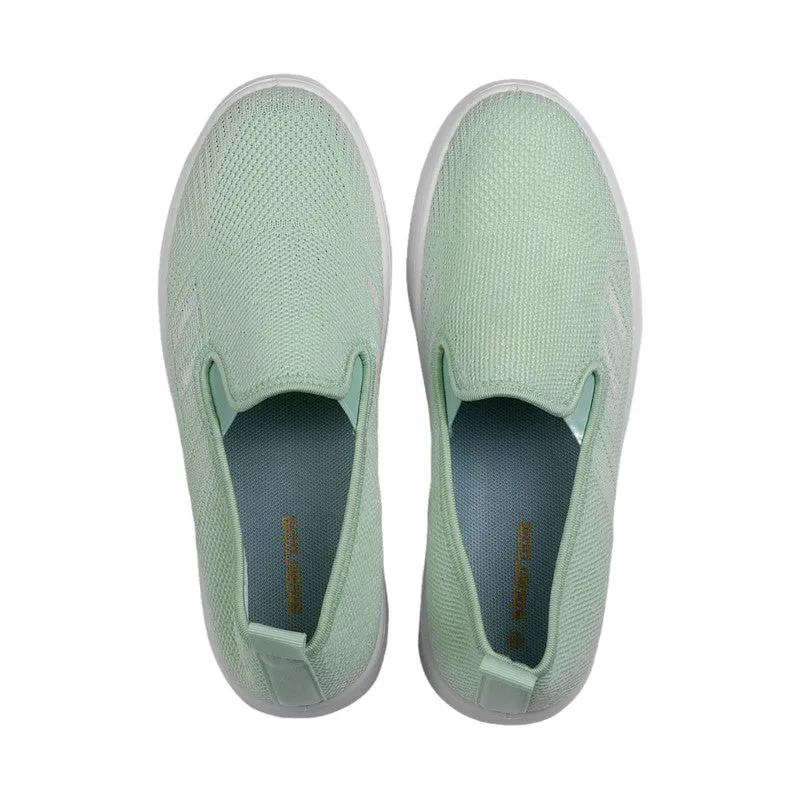 Flexible Slip-on Sneakers