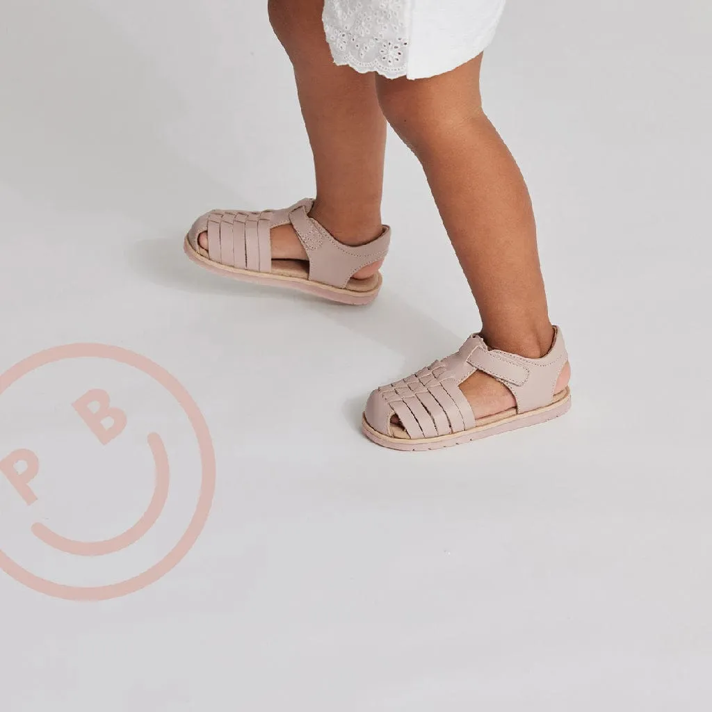 Frankie Sandal in Soft Pink