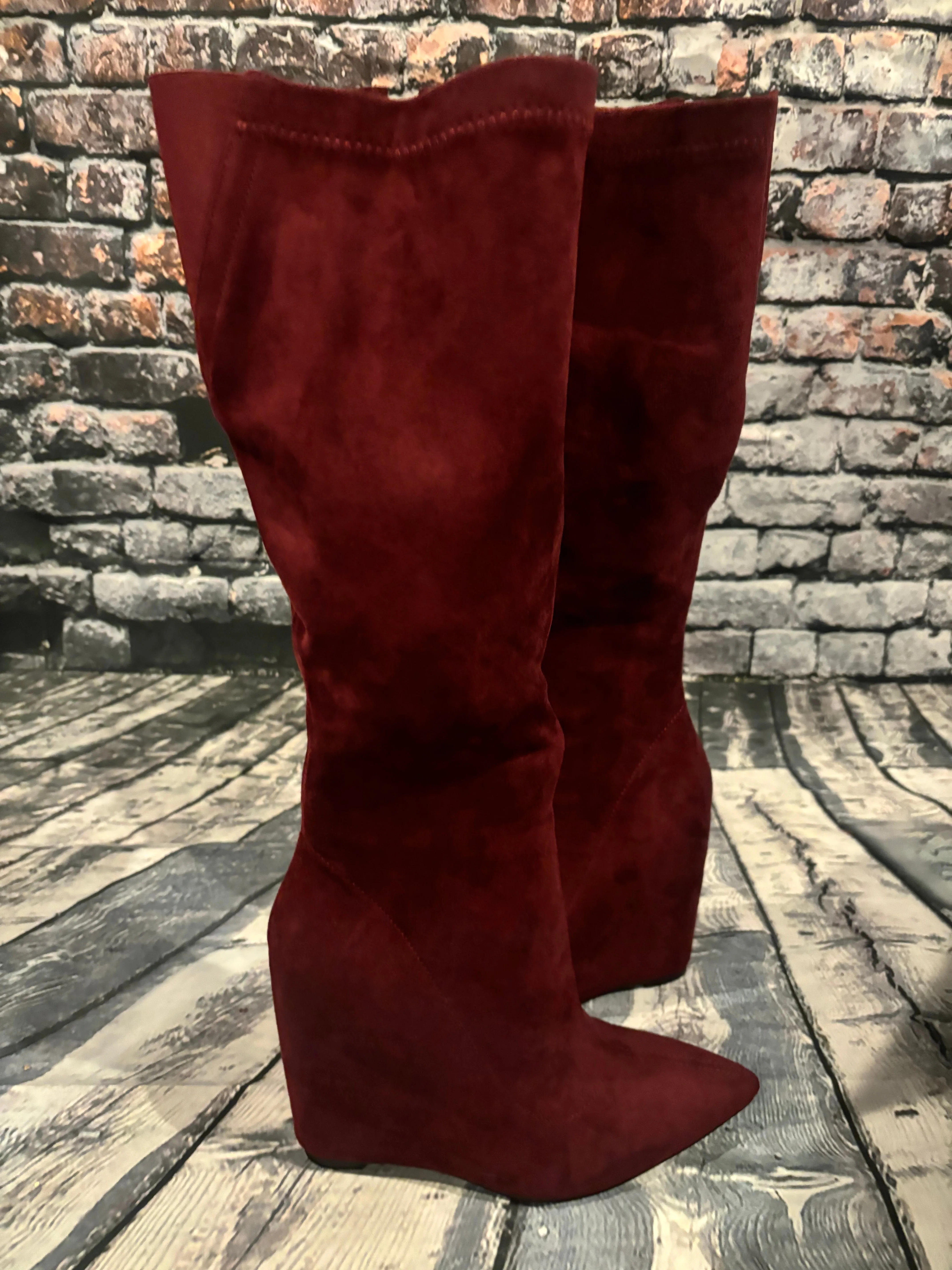 Gladol Calf Pointed Flat Boots