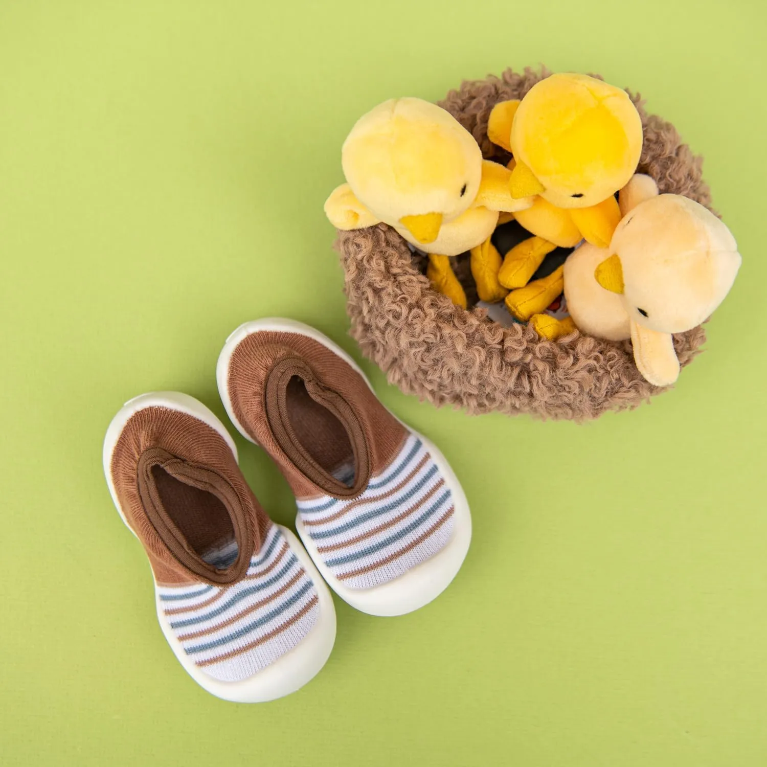 Komuello Flat Toddler Shoes, Breathable, Washable, Non-Slip, Secure Fit, Cotton Socks with Air Pocket Cushion for Indoor and Outdoor Use, Unisex Toddler Shoes for Girls