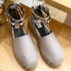 LIGHT PURPLE LEATHER ROCKSTUD ESPADRILLES ANKLE STRAP FLATS