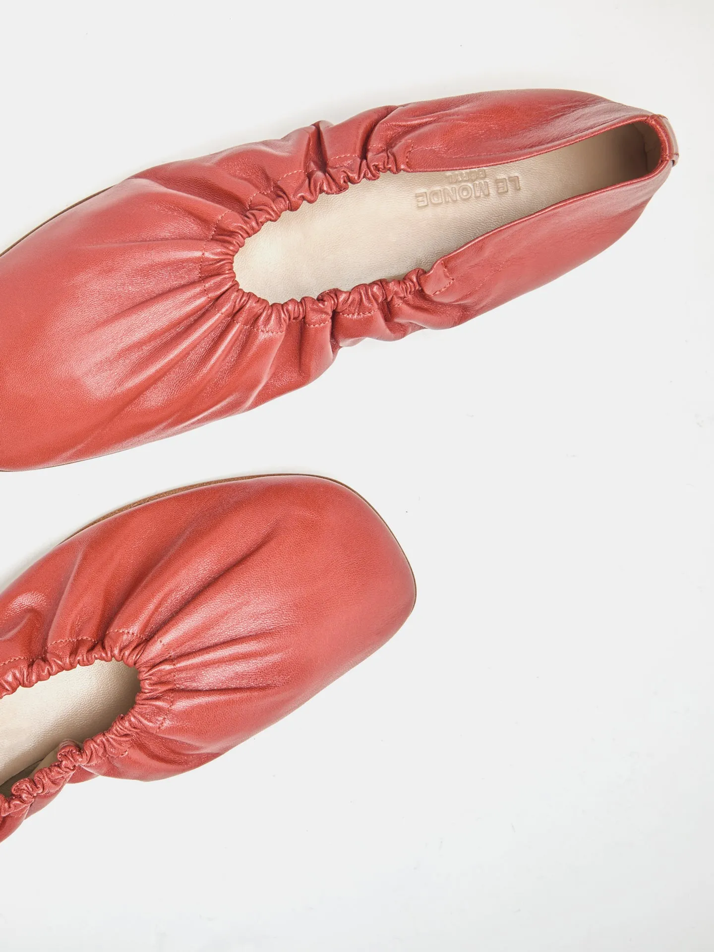 Mica Flat / Blood Orange Leather