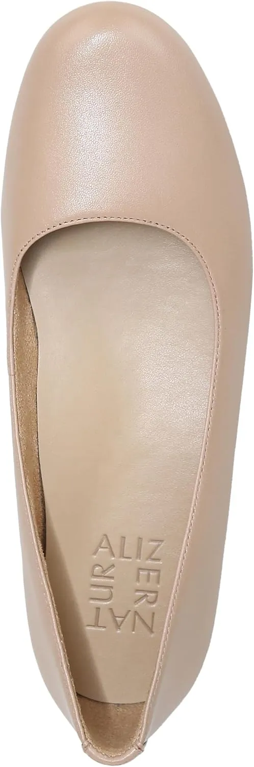 Naturalizer Women's Darry Slip-On Lightweight Lug Sole Heeled Loafer