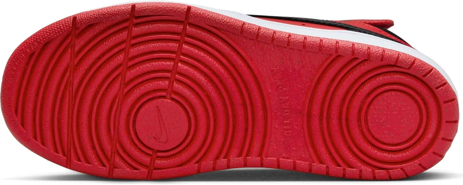 NIKE Boy's Sneaker