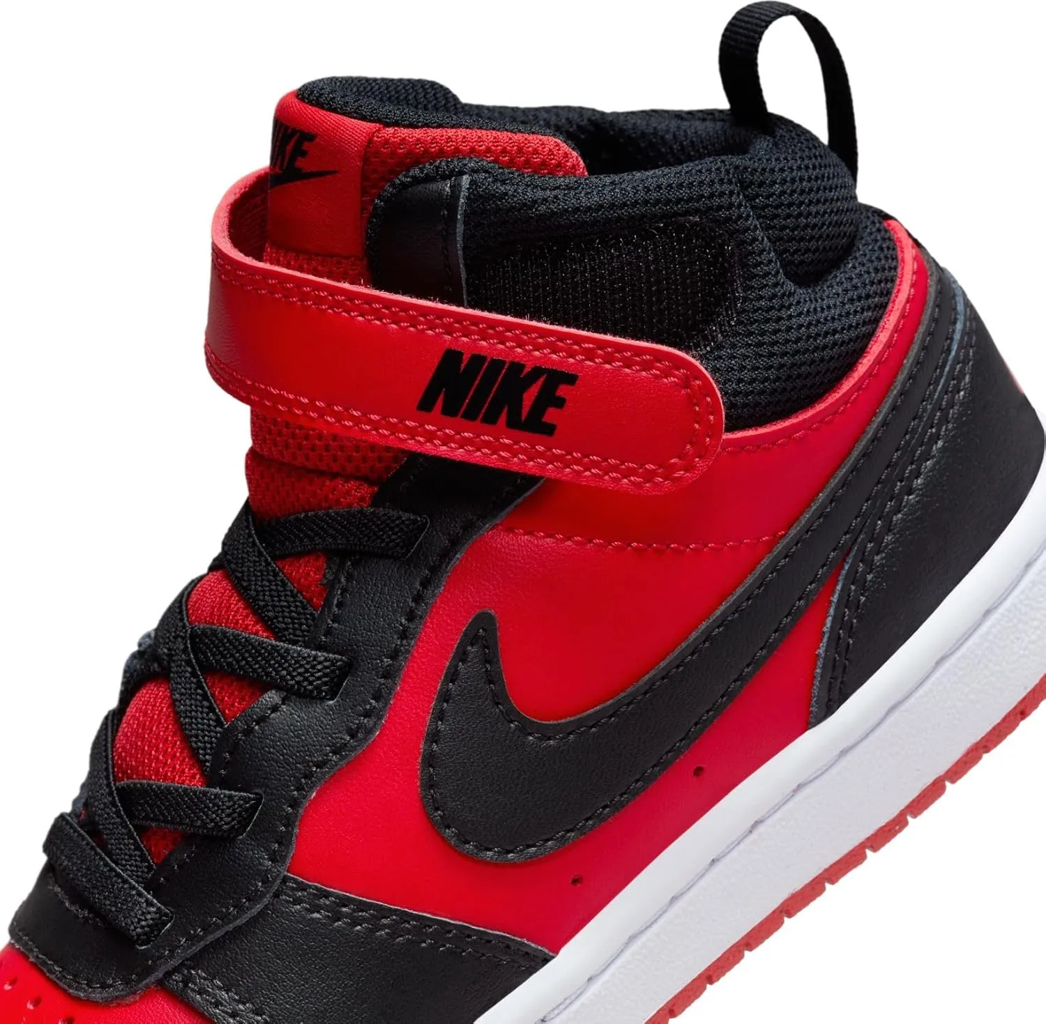 NIKE Boy's Sneaker