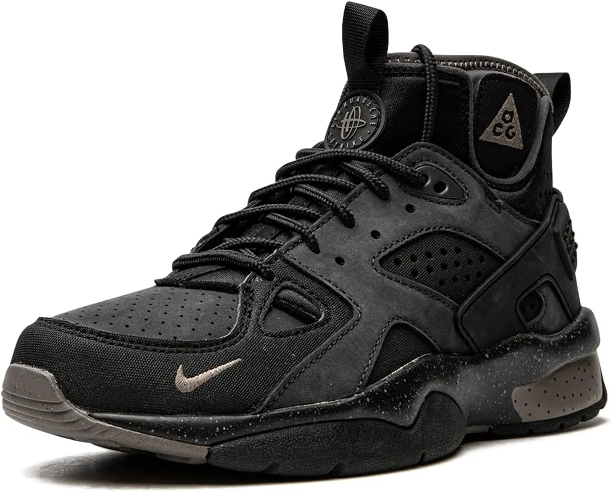 Nike Men's ACG Air Mowabb Sneaker