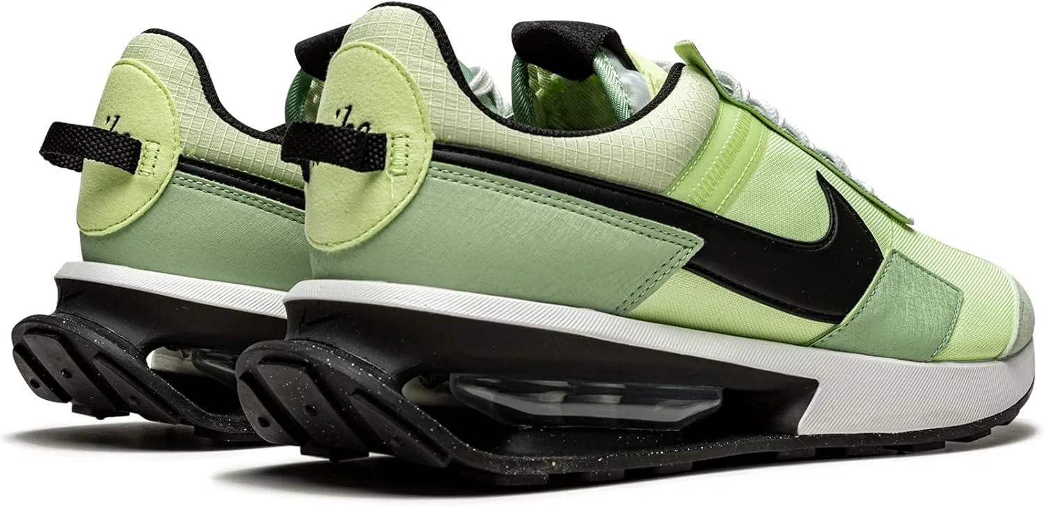 NIKE Men's Sneaker