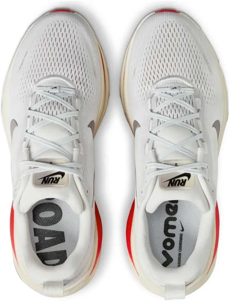 Nike Men's Vomero 18 Sneaker