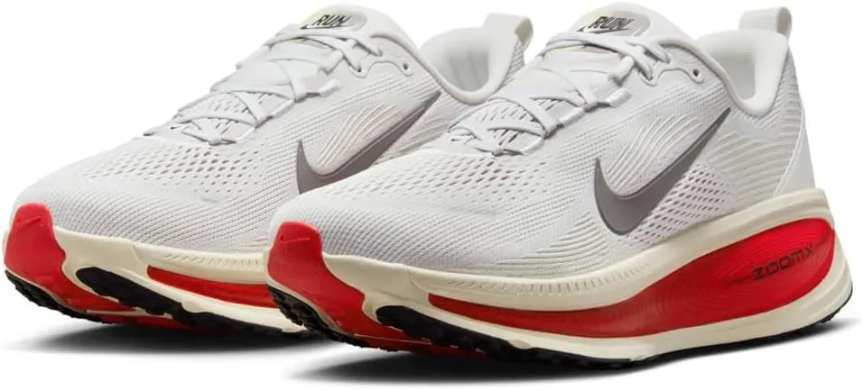 Nike Men's Vomero 18 Sneaker