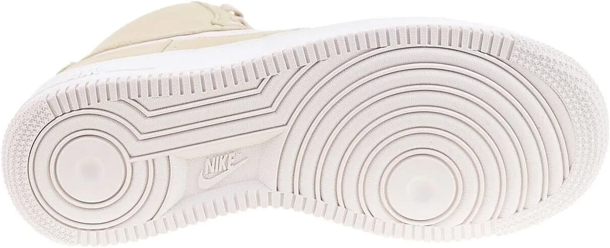 NIKE Women's Sneaker