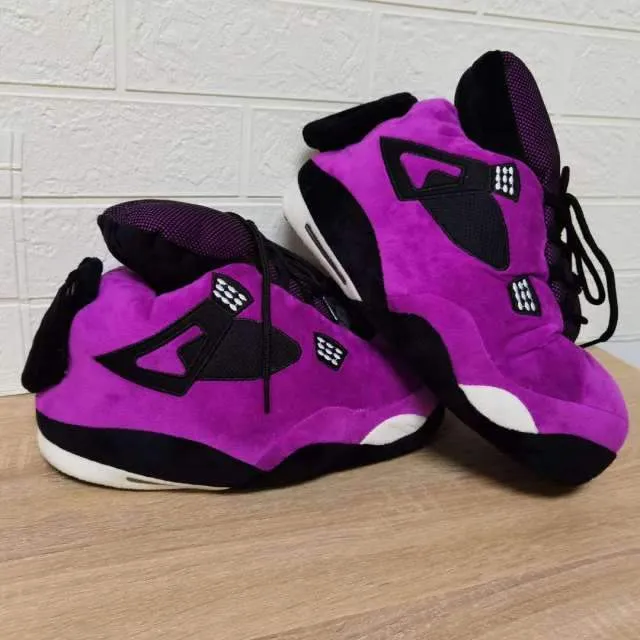 Retro 4 Travis Slippers