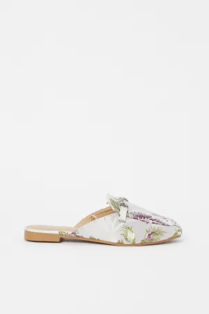 Women Grey Closed Toe Loafer With Buckle Trim