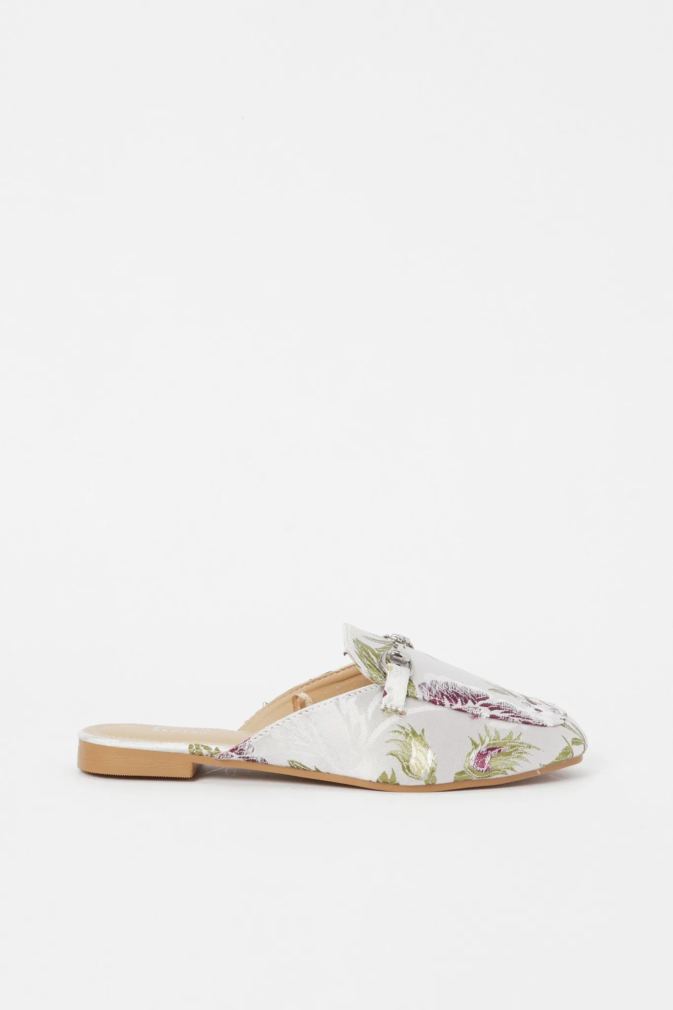 Women Grey Closed Toe Loafer With Buckle Trim