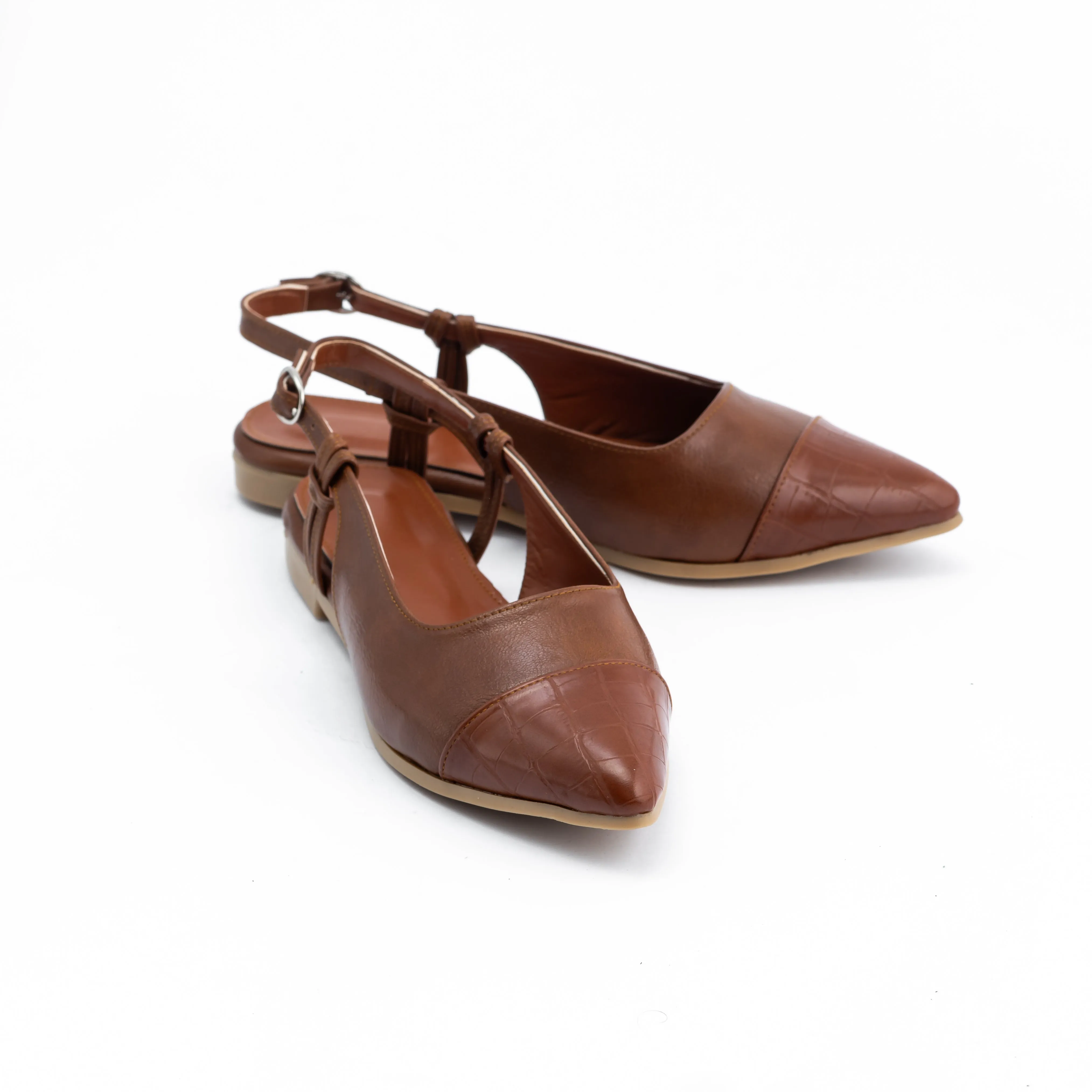 Women Havan Pointed Flat Sandal